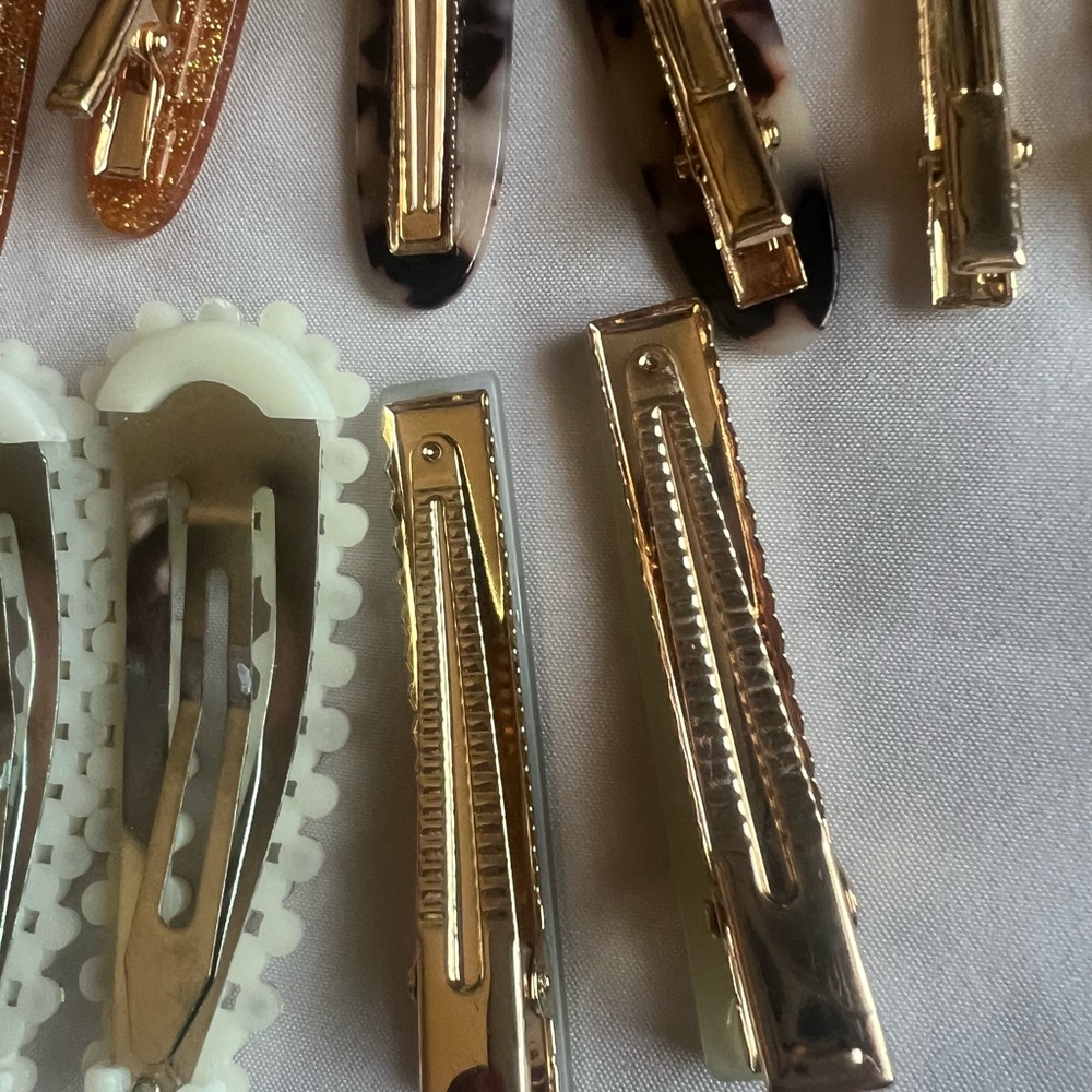 Hair Clips - Picture 7 of 7